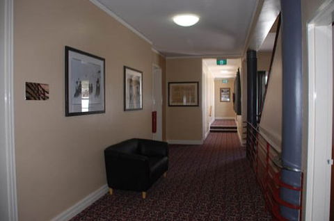 Alpine Hotel - Accommodation BNB 0