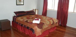 Artisans ...on The Hill Bed And Breakfast - Accommodation BNB 0
