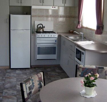 Howlong Caravan Park - Accommodation BNB 2