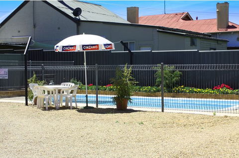 Camellia Motel - Accommodation BNB 1