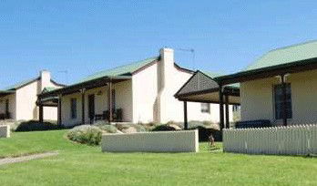 Wagga Wagga Country Cottages - Accommodation BNB 1