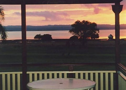Waterfront Oasis - Accommodation BNB 3