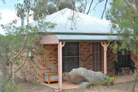 Honeysuckle Cottages And The Rocks Restaurant - Accommodation BNB 3