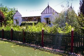 Briar Rose Cottages - Accommodation BNB 2