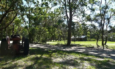 Possums Hollow And Hooters Hut - Accommodation BNB 2
