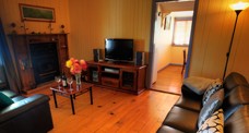 Apple Blossom Cottage - Accommodation BNB 0