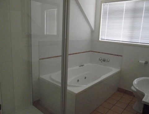 Aliana - Holiday Home - Accommodation BNB 6
