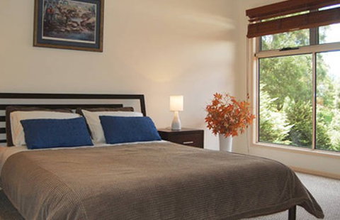 Ravensbourne Escape Kookaburra Kottage - Accommodation BNB 1