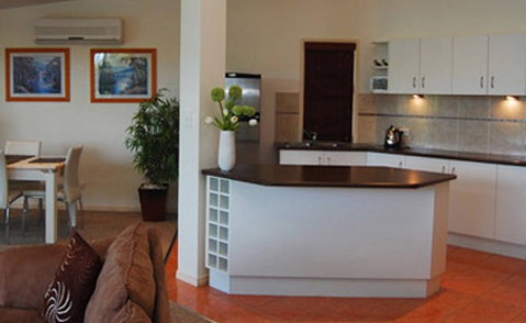 Ravensbourne Escape Kookaburra Kottage - Accommodation BNB 2