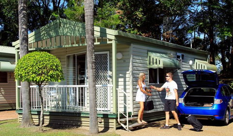 Ashmore Palms Holiday Village - Accommodation BNB 4