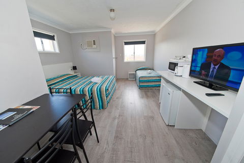 Burleigh Gold Coast Motel - Accommodation BNB 1