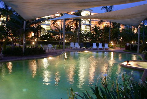 Australis Cairns Beach Resort - Accommodation BNB 1