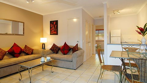 Australis Cairns Beach Resort - Accommodation BNB 2