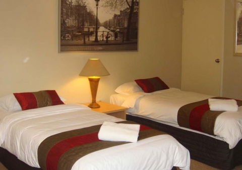 Brisbane Street Studios - Accommodation BNB 4