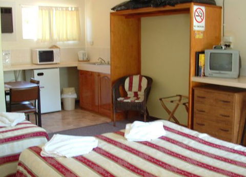 Affordable Gold City Motel - Accommodation BNB 2