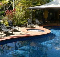 At The Mango Tree Holiday Apartments - Accommodation BNB
