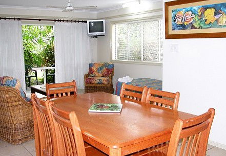 Cairns Queenslander - Accommodation BNB 2