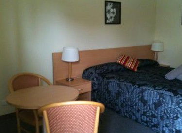 Golden Guitar Motor Inn - Accommodation BNB 2