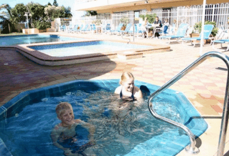 Bahia Beachfront Apartments - Accommodation BNB
