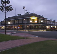 Grand Tasman Hotel - Accommodation BNB