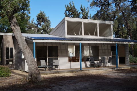 Wattle Point Waterfront Retreat - Accommodation BNB 1