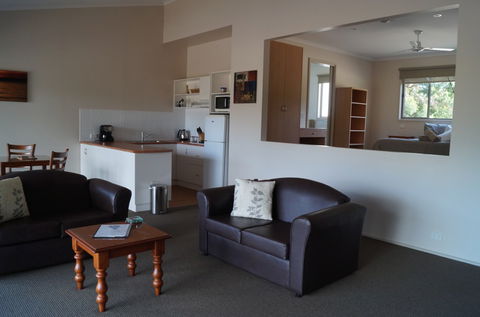 Wattle Point Waterfront Retreat - Accommodation BNB 3
