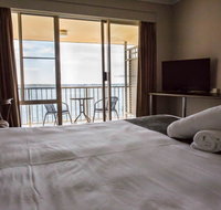 Beachcomber Hotel - Accommodation BNB