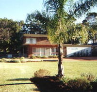Seaview Holiday Apartments - Accommodation BNB