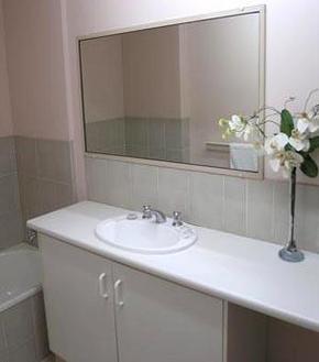 Bayview Beach Holiday Apartments - Accommodation BNB 1