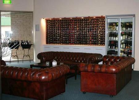 International Motor Inn - Accommodation BNB 0