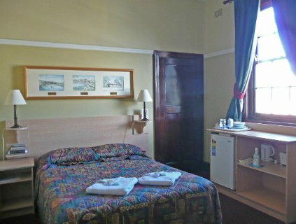 Boyles Hotel - Accommodation BNB 1