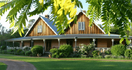Carriages Country House - Accommodation BNB