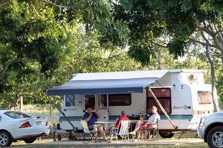 Aussie Outback Oasis Cabin And Van Village - Accommodation BNB 2