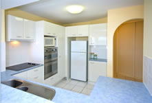 Beachside Resort (kawana Waters) - Accommodation BNB 2