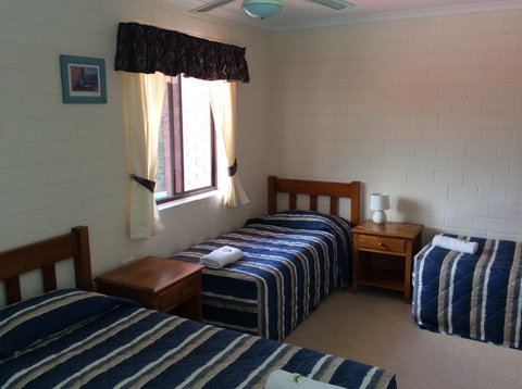 Cleveland Visitor Villas Motel & Shailer Park Garden Villas - Accommodation BNB 3