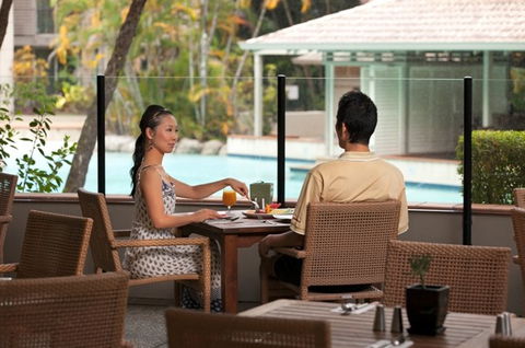 Novotel Cairns Oasis Resort - Accommodation BNB 1