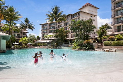 Novotel Cairns Oasis Resort - Accommodation BNB 2