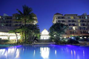 Novotel Cairns Oasis Resort - Accommodation BNB 5