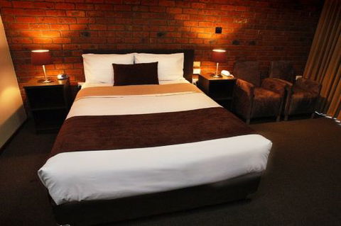 Ploughmans Motor Inn - Accommodation BNB 1