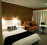Cousins Motor Inn - Accommodation BNB