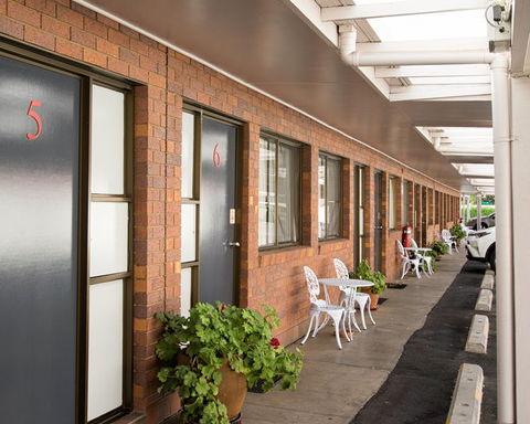 Country Pathfinder Motor Inn - Accommodation BNB 2