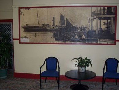 Crown Hotel Motel - Accommodation BNB 1