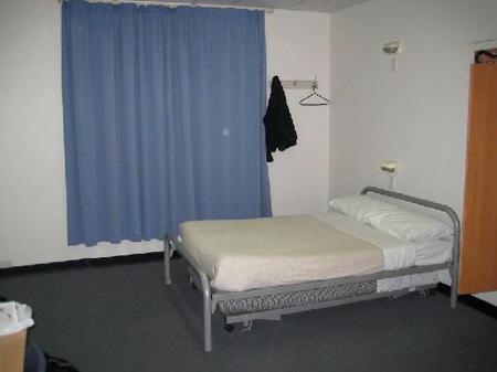 Adelaide Central YHA - Accommodation BNB 4