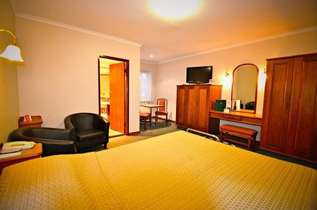 Quality Hotel Old Adelaide - Accommodation BNB 1