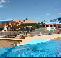 Country Roads Motor Inn - Accommodation BNB