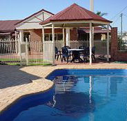 Roma Mid Town Motor Inn - Accommodation BNB