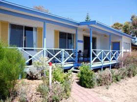 Freshwater Bay Holiday House - Accommodation BNB 0