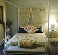 Stray Leaves - Accommodation BNB