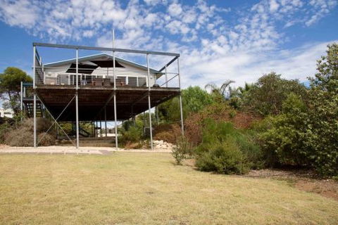 Coral Sands Luxury Beach House - Accommodation BNB 7