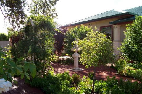 Cottage On Tottenham - Accommodation BNB 1